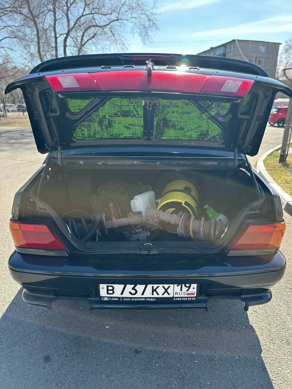 Продам ВАЗ 2115 с автозвуком и тюнингом - Авто в Абакан