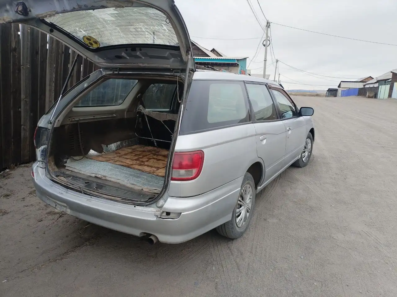 Ниссан Эксперт 2000г 1.8 - Легковые автомобили (Авто) в Неизвестно