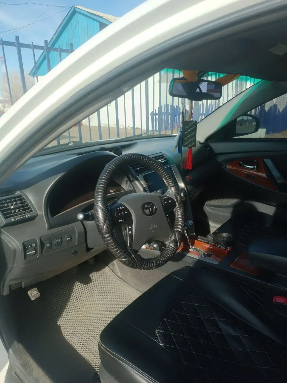 Toyota Camry 2011 - Легковые автомобили (Авто) в Неизвестно