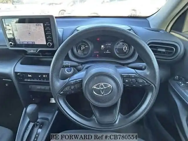 Продам Тойота Ярис Кросс 2021 - Кроссоверы (Авто) в Абакан