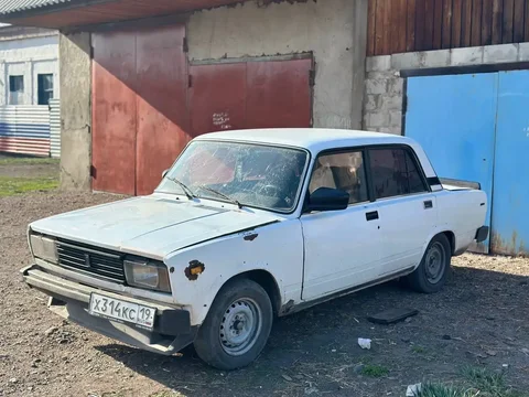 Автомобиль в хорошем состоянии - Авто в Неизвестно