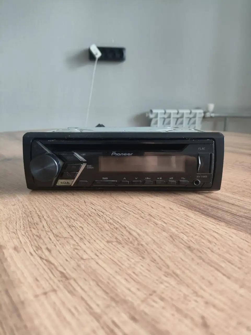 Продам магнитолу Pioneer DEH-S100UB - Автоэлектроника и магнитолы (Авто) в Неизвестно