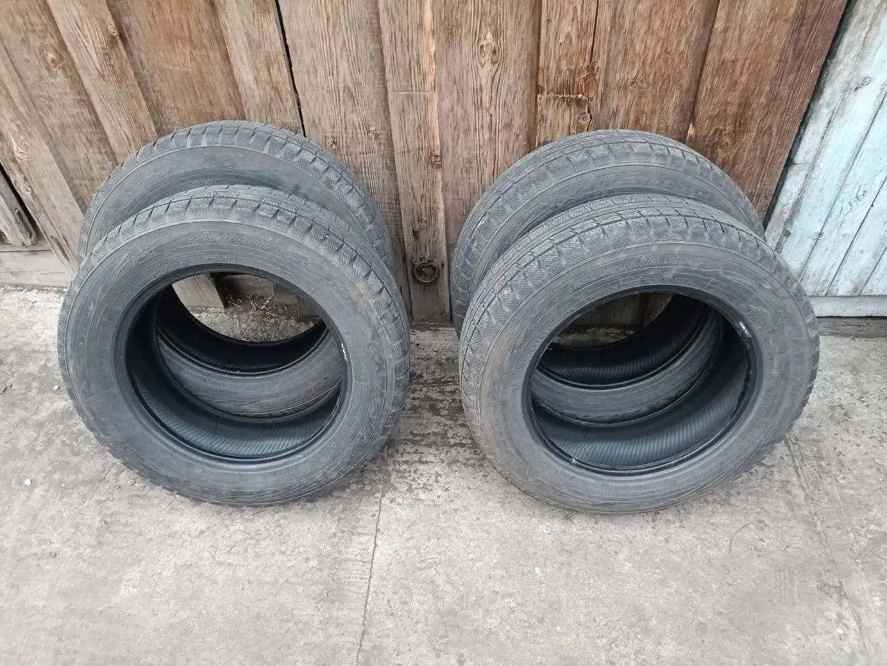 Продам 225/65 R17 - Запчасти (Авто) в Неизвестно