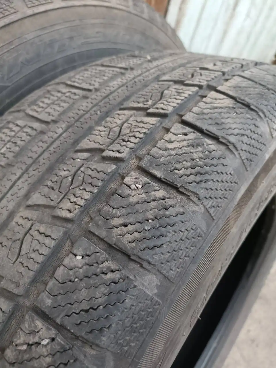 Продам 225/65 R17 - Запчасти (Авто) в Неизвестно