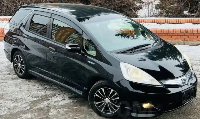 Продам Хонда Фит Шатл гибрид 2012 г.в. - частное объявление в Хакасия