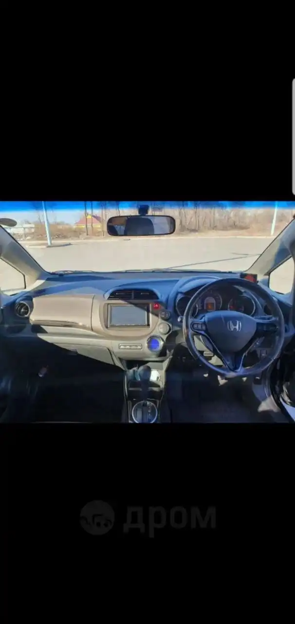 Продам Хонда Фит Шатл гибрид 2012 г.в.