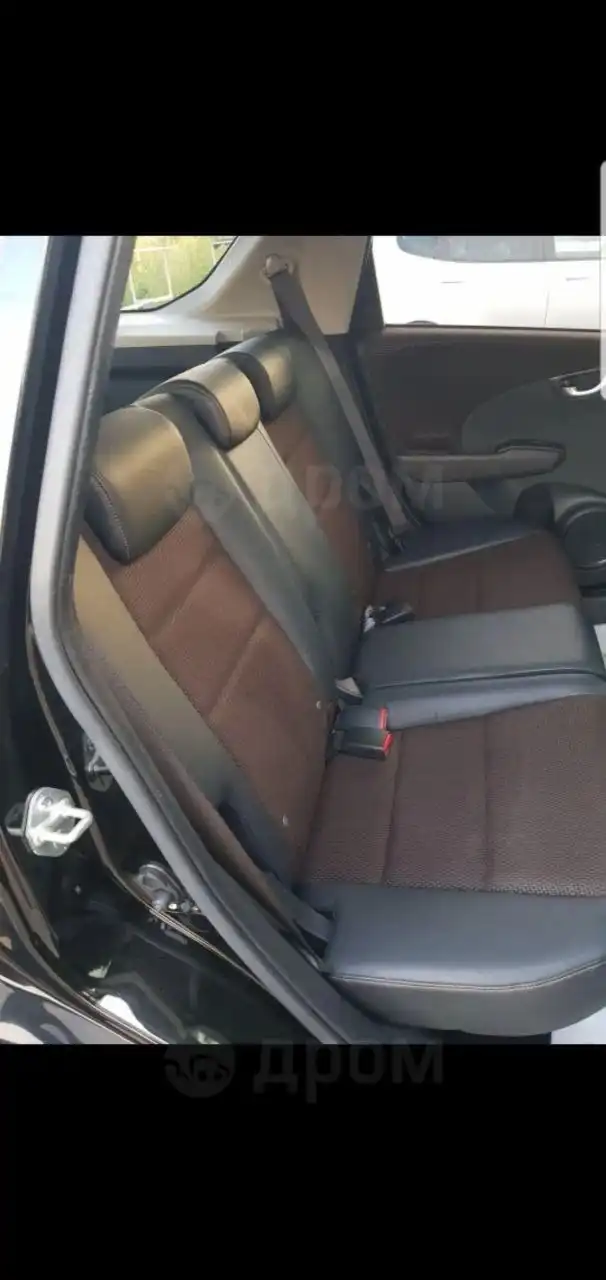 Продам Хонда Фит Шатл гибрид 2012 г.в.