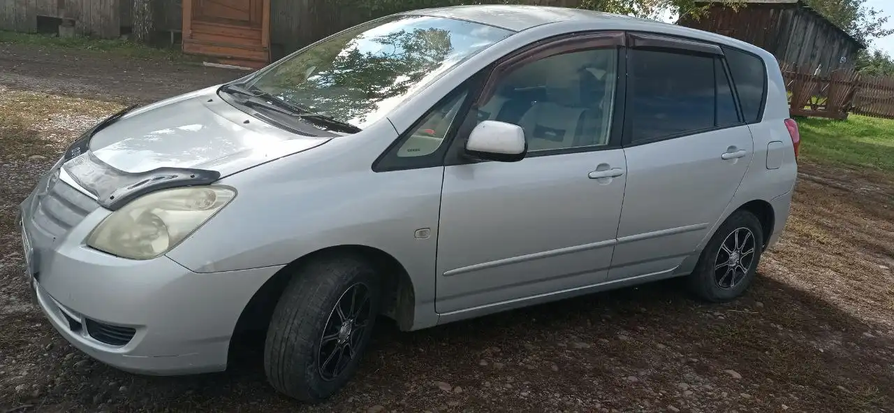 Продам автомобиль 2004 года выпуска