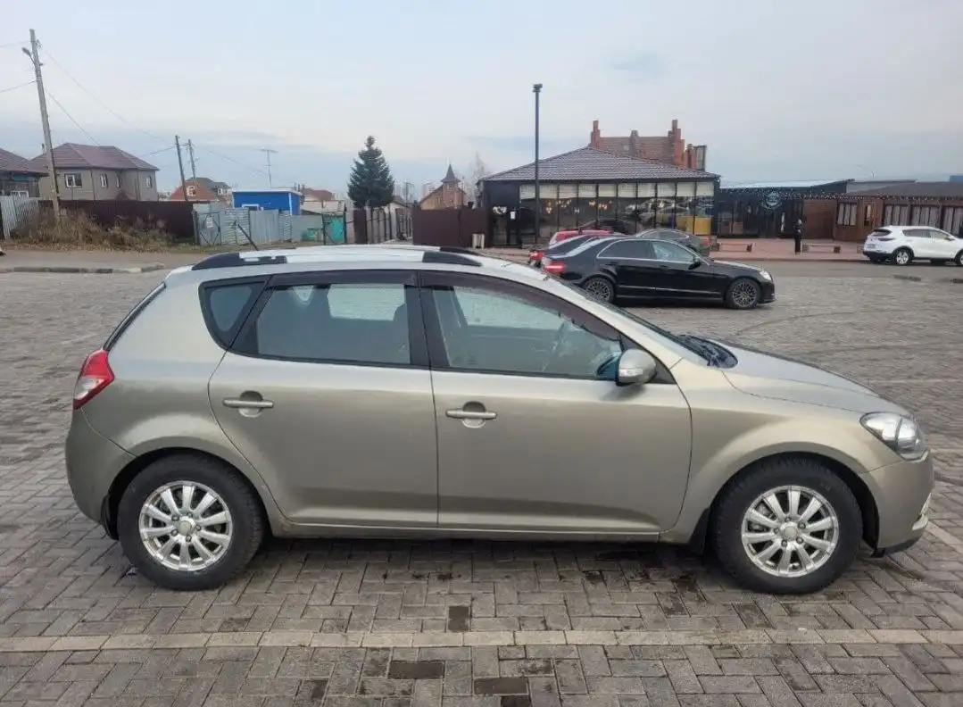 Продам KIA CEED 2010г.в., двигатель 1.6, АКПП