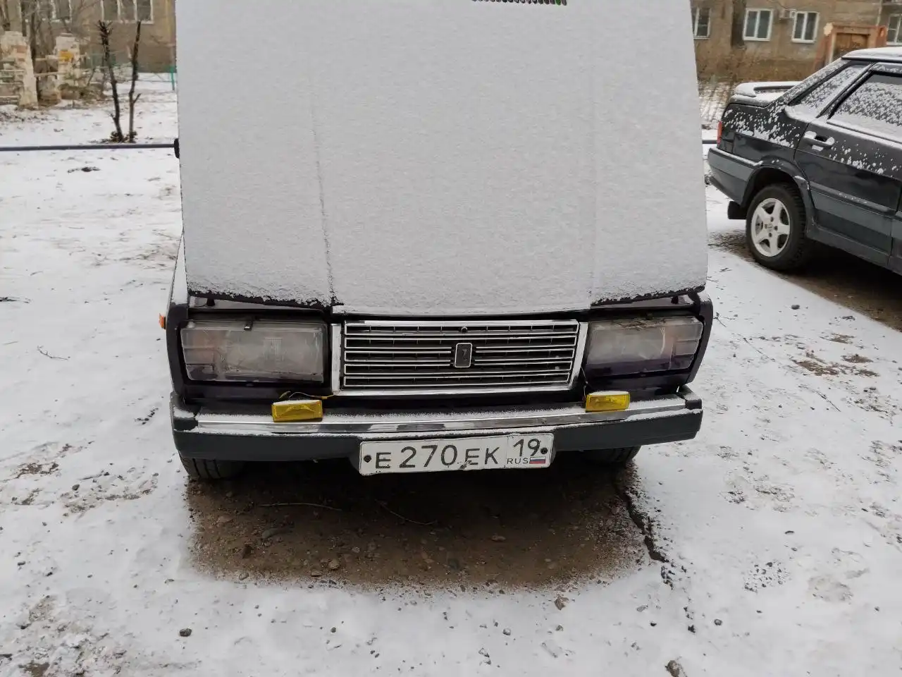 Продажа автомобиля 2003 года с прицепом