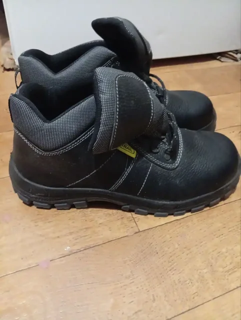 Продажа летних ботинок - Одежда в Неизвестно