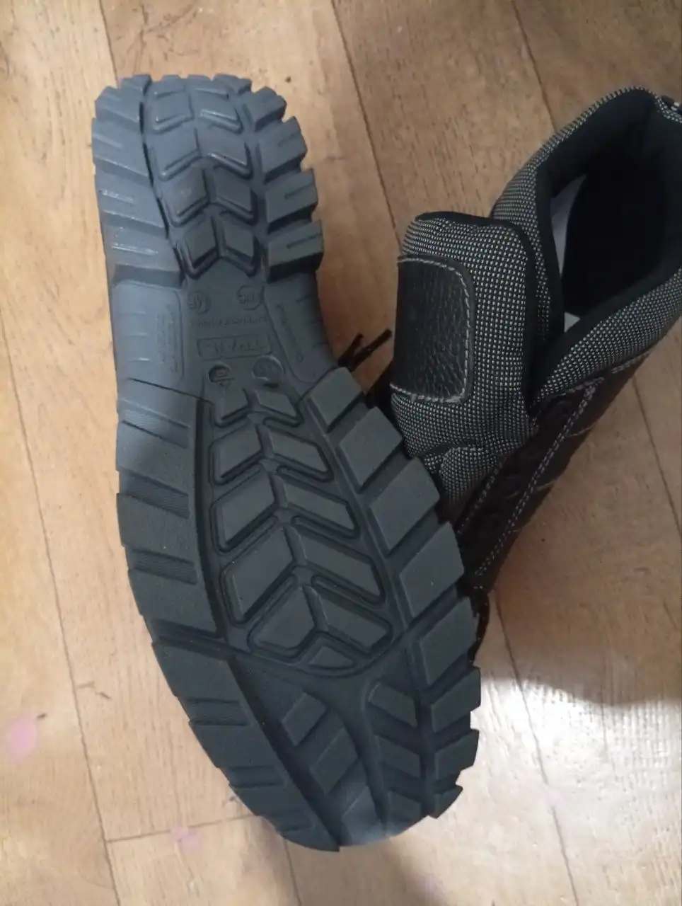 Продажа летних ботинок - Обувь (Одежда) в Неизвестно