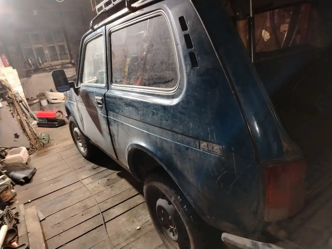 Продажа автомобиля 2001 года на ходу - Легковые автомобили (Авто) в Неизвестно