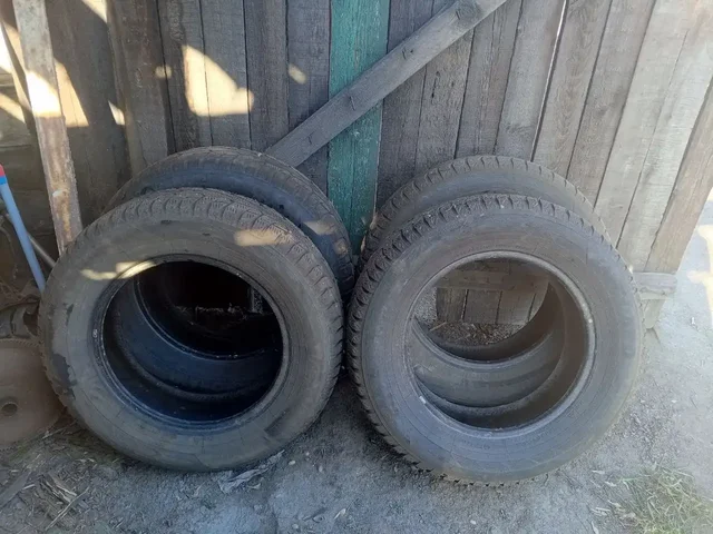 Продажа шиповки Yokohama 215/65 R16 - Авто в Неизвестно