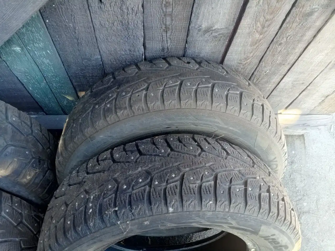 Продажа шиповки Yokohama 215/65 R16 - Шины (Авто) в Неизвестно