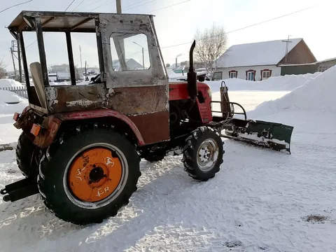 Продам тракторок заводской полноприводный 24л.с - Запчасти в Манский район