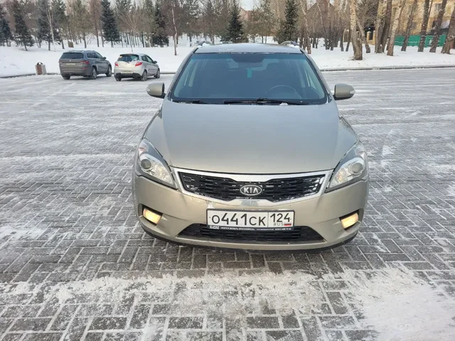 Продам KIA CEED 2010 года, двигатель 1.6, АКПП - Авто в Красноярск