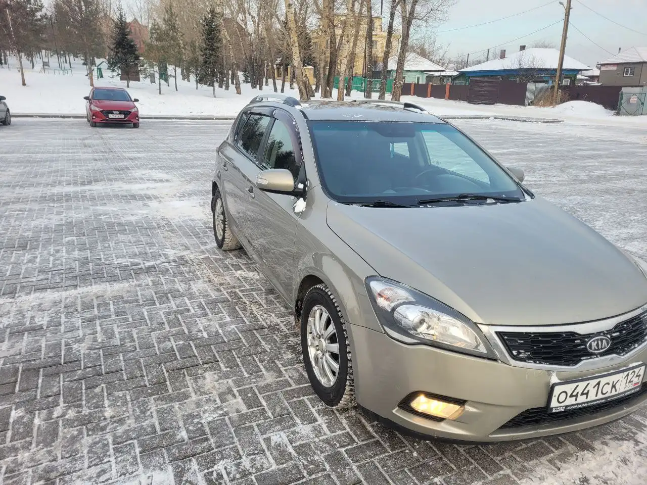 Продам KIA CEED 2010 года, двигатель 1.6, АКПП - Легковые автомобили (Авто) в Красноярск