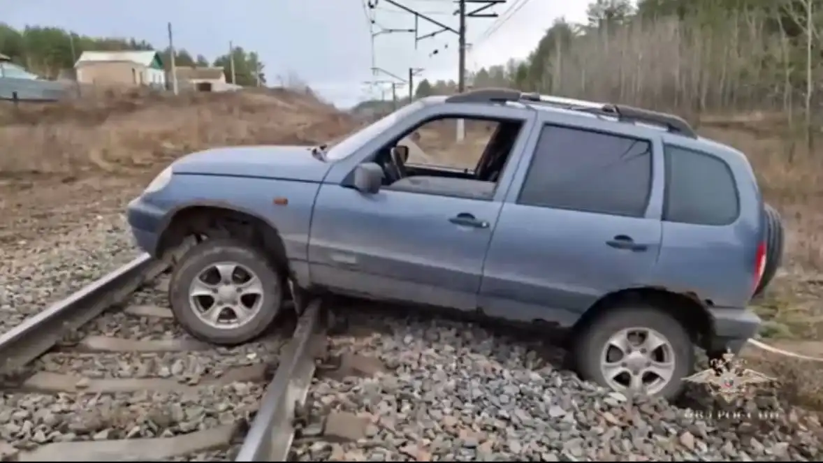 Помощь автомобилю на железнодорожных путях в Самарской области