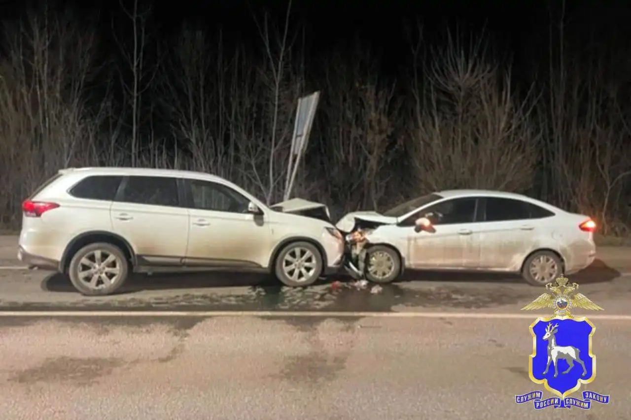 Авария с участием кроссовера Mitsubishi Outlander в Самаре