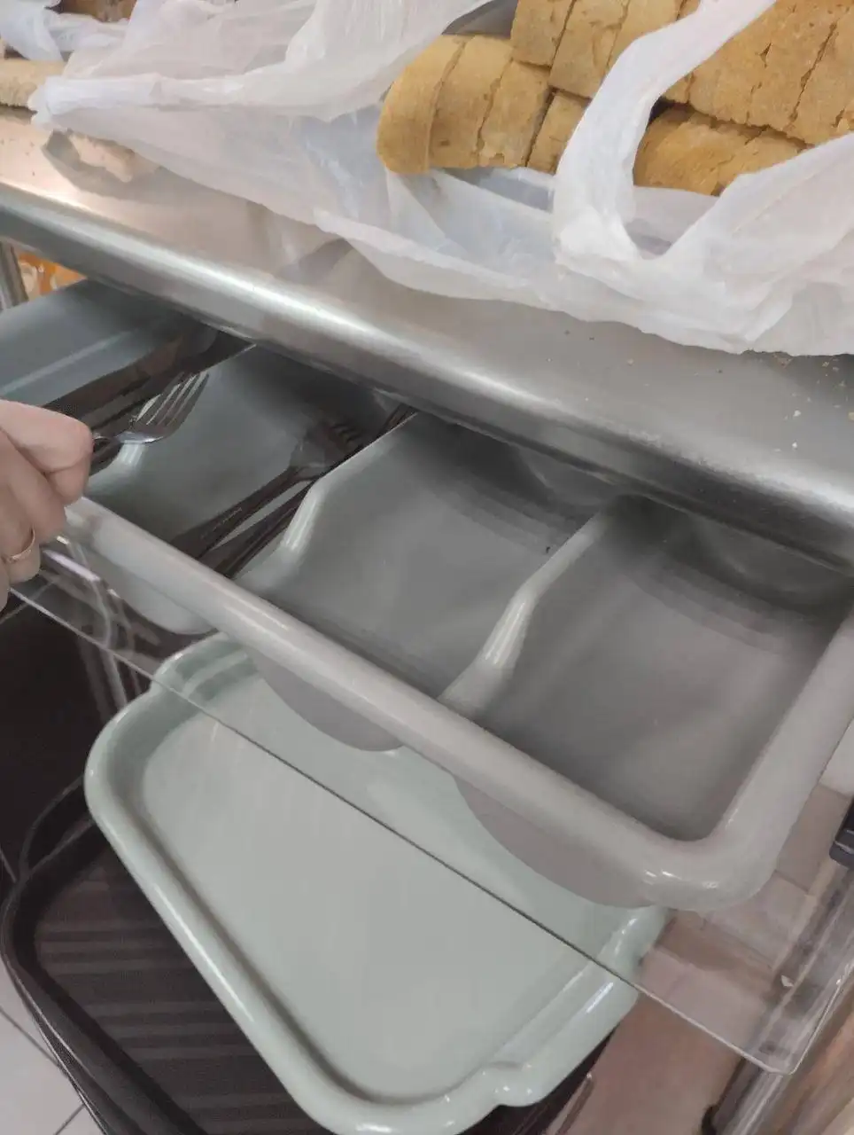 Депутаты Самарской губернской думы таскают из столовой приборы