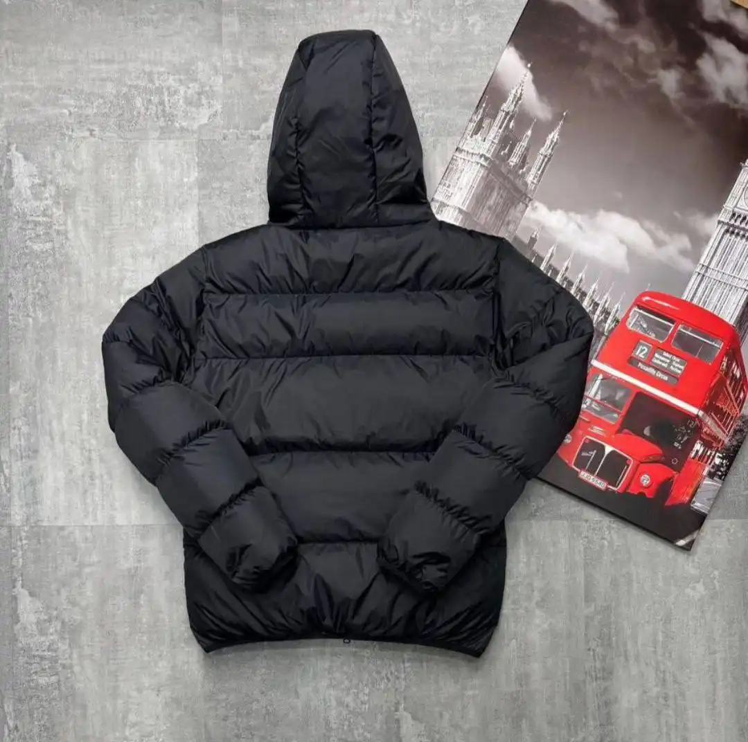 Продам зимнюю куртку Nike