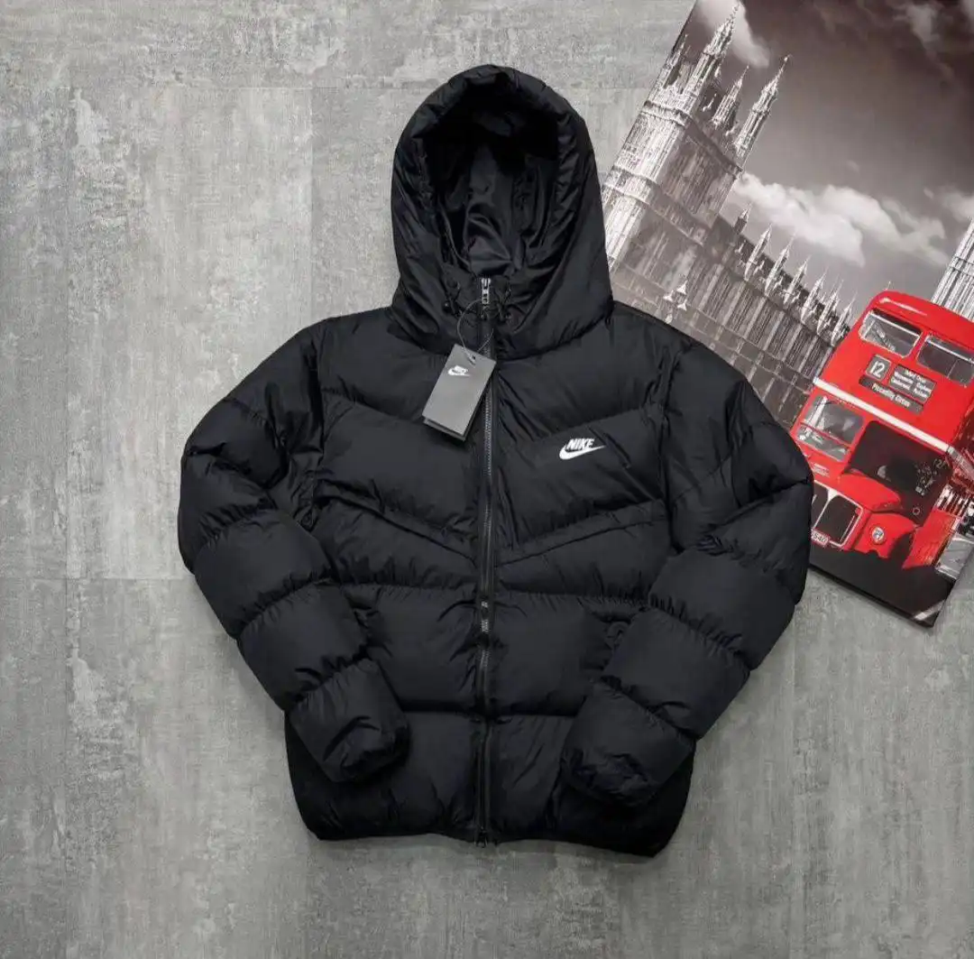 Продам зимнюю куртку Nike