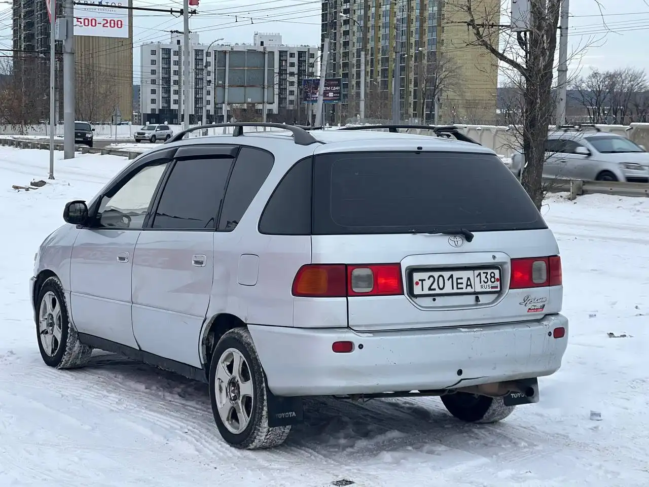 Продажа Toyota Ipsum 1997 года выпуска