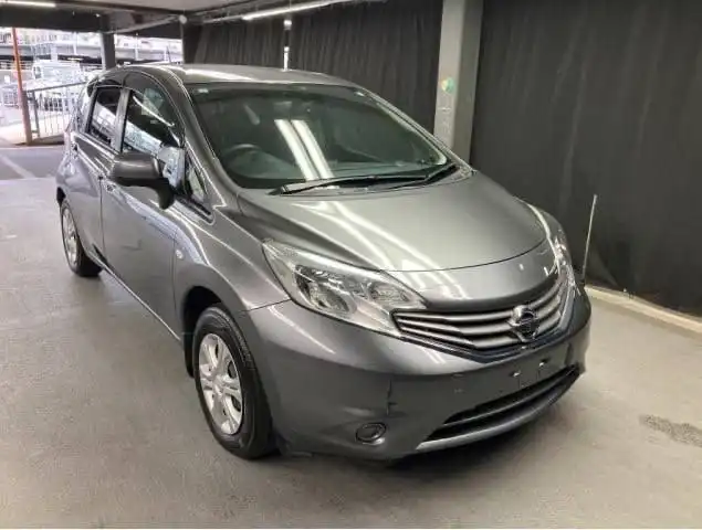 Продается Nissan Note 2013 года - Легковые автомобили (Авто) в Иркутск