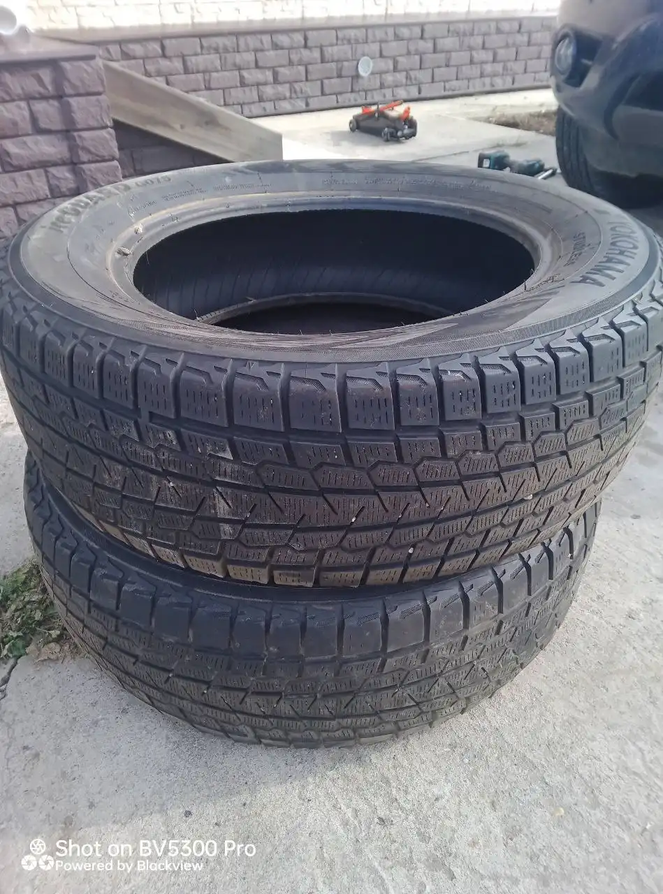 Шины Yokohama 235/65/18 липучка 2017 г. - Шины и диски (Авто) в Иркутск