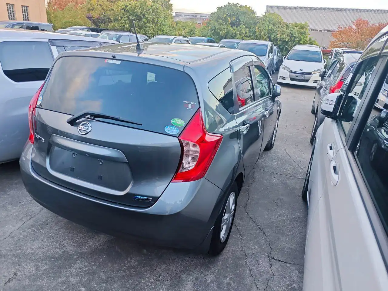 Продается Nissan Note 2013 года - Легковые автомобили (Авто) в Иркутск