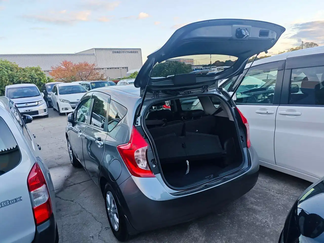 Продается Nissan Note 2013 года - Легковые автомобили (Авто) в Иркутск