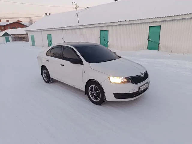 Продажа Шкоды 2014 года с механической коробкой передач - Авто в Иркутск