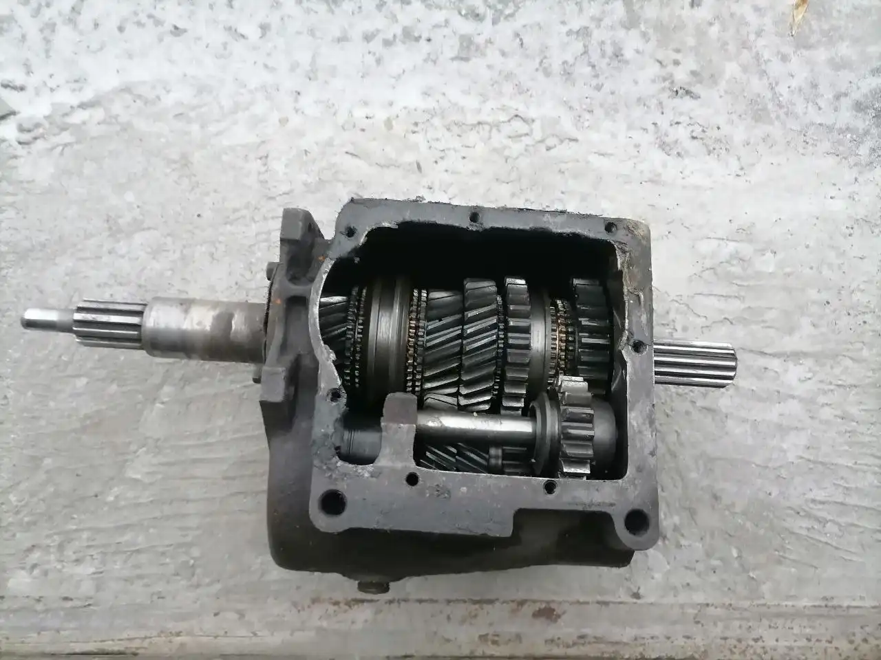 КПП на УАЗ 3303 нового образца - Автозапчасти для УАЗ (Запчасти) в Иркутск