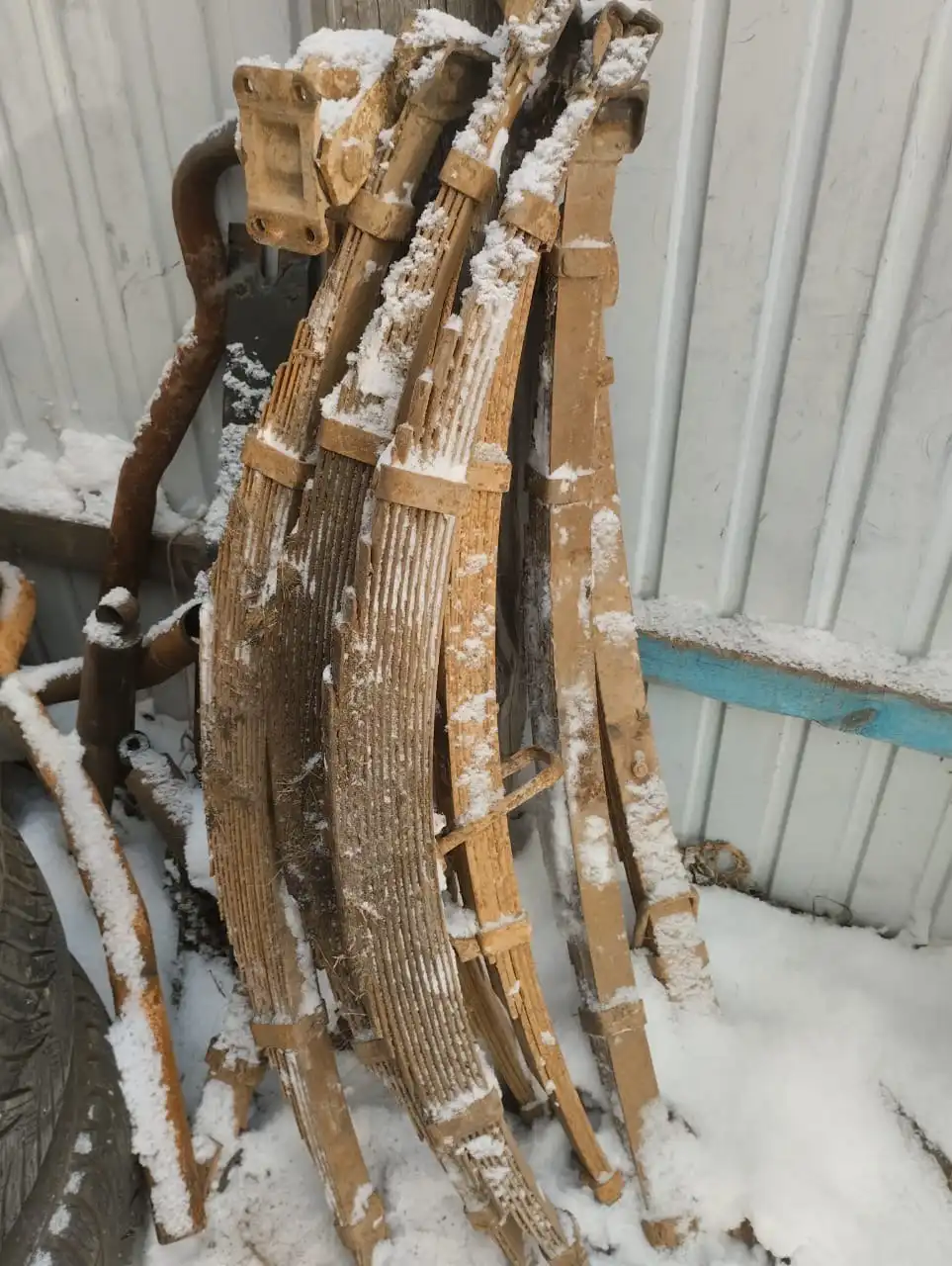 Продам рессоры на УАЗ - Запчасти в Турунтаево