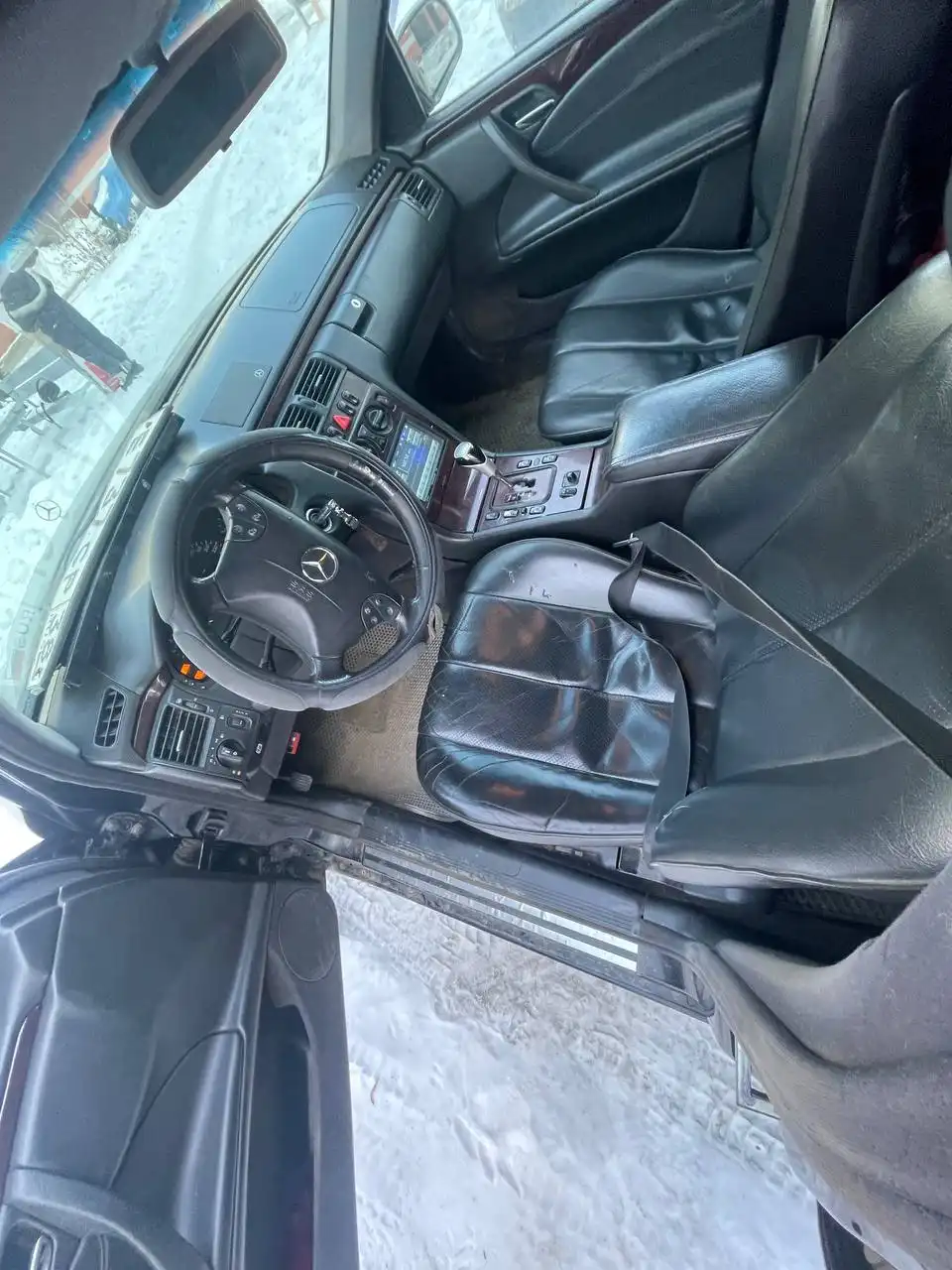 Mercedes 2002 года выпуска - Легковые автомобили (Авто) в Иркутск