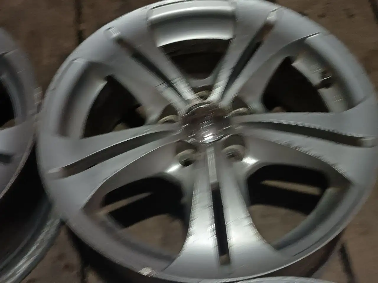 Литье R15 размер 5/100 - Диски (Запчасти) в Иркутск