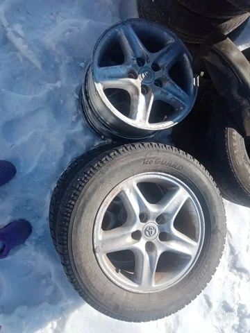 Продам оригинальное Тойота литье R16 с резиной - Авто в Хомутово