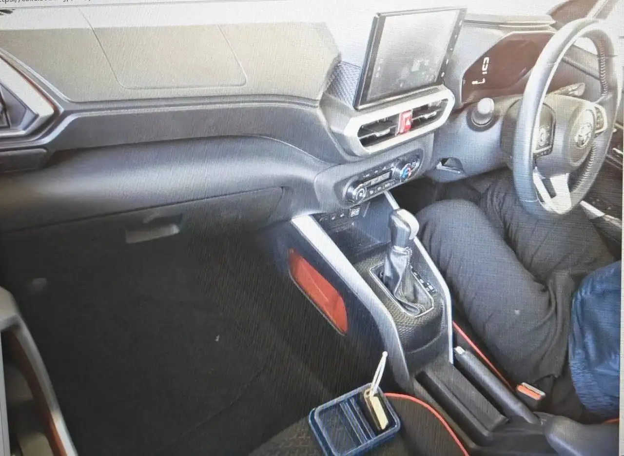 Toyota Raize 2020г б/у с аукциона Японии - Легковые автомобили (Авто) в Владивосток