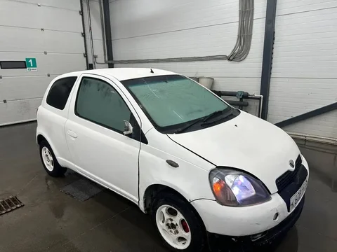Продам Toyota Vitz 2000 года - Авто в Иркутск
