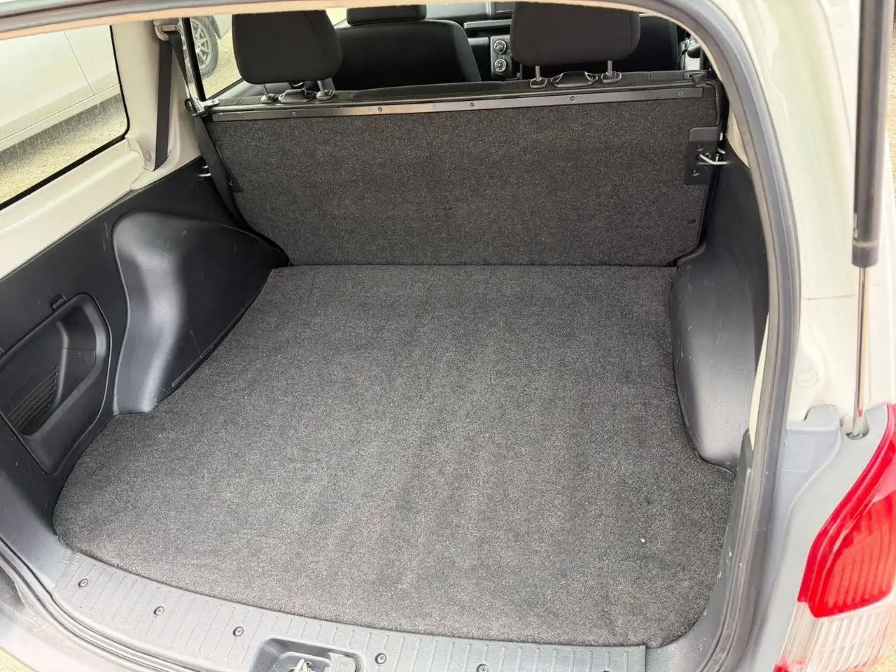 Toyota Succeed 2015г. Автомат, 1.5 л, 128 тыс. км - Легковые автомобили (Авто) в Владивосток