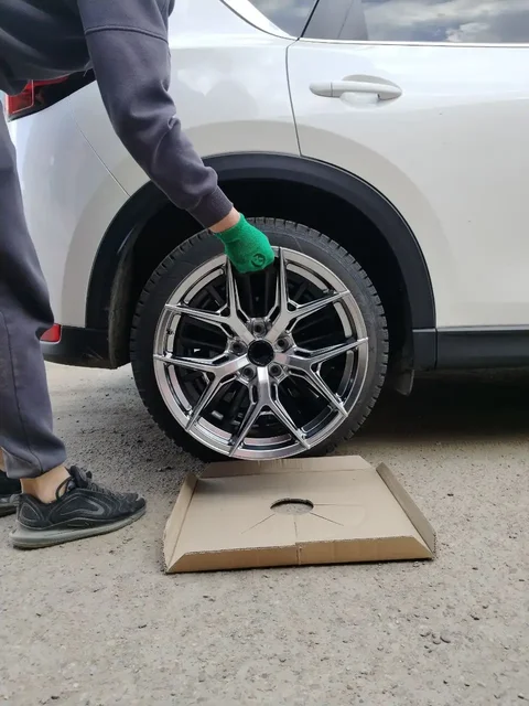 Литье дисков R18 5*114.3 практически новое - Запчасти в Иркутск