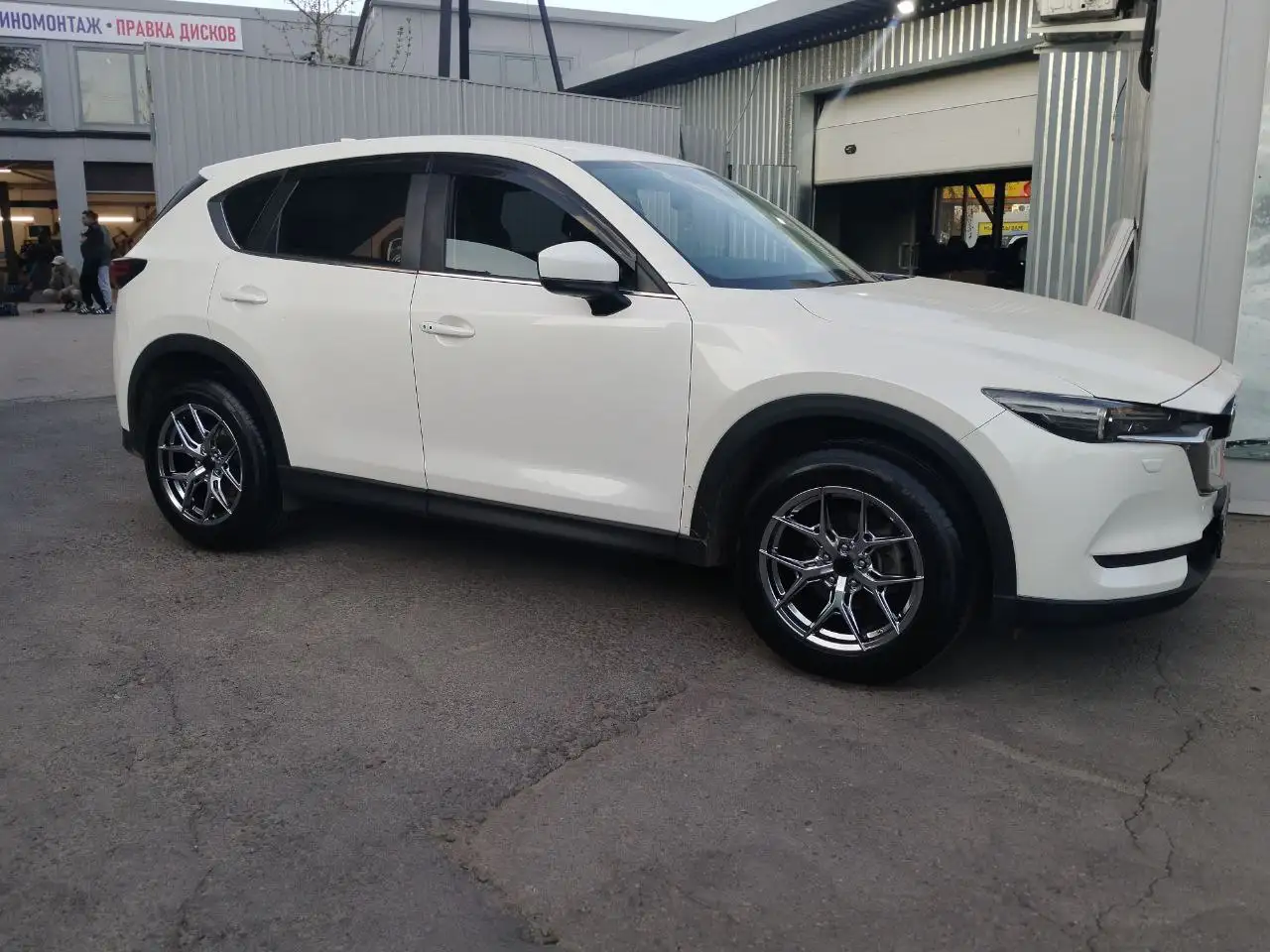 Литье дисков R18 5*114.3 практически новое - Диски (Запчасти) в Иркутск