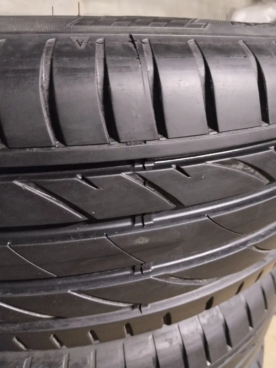 Шины Maxxis Sport 5 235/60/18 в отличном состоянии - Шины и диски (Авто) в Иркутск