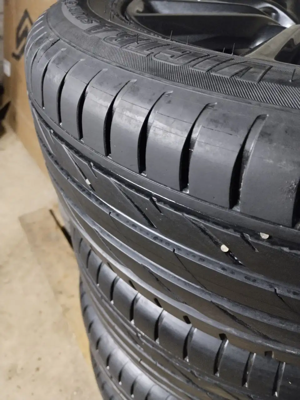 Шины Maxxis Sport 5 235/60/18 в отличном состоянии - Шины и диски (Авто) в Иркутск