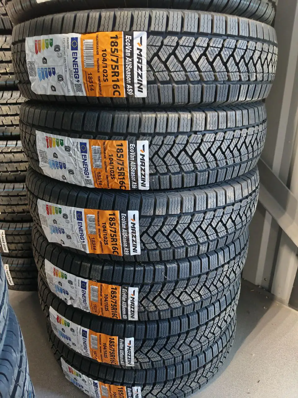 Летние шины для легких грузовиков в Иркутске - Шины и диски (Авто) в Иркутск