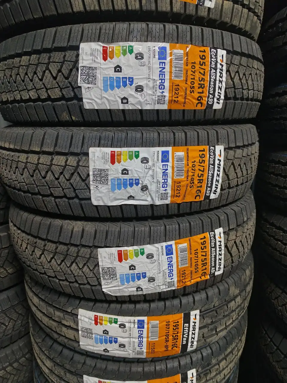 Летние шины для легких грузовиков в Иркутске - Шины и диски (Авто) в Иркутск
