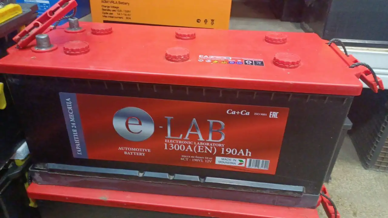 Б/у аккумуляторы 190-230 Ан в отличном состоянии - Аккумуляторы (Запчасти) в Иркутск