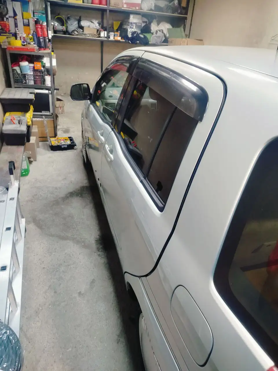 Продам Raum в хорошем состоянии - Авто в Иркутск