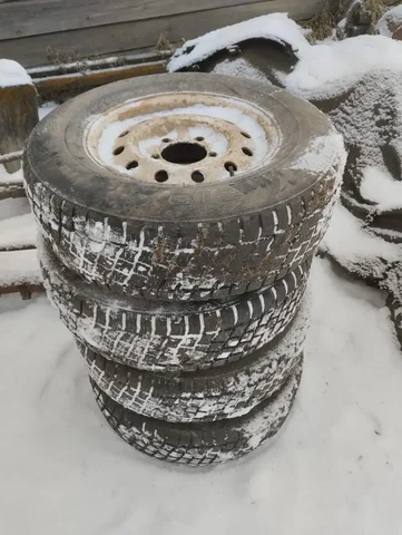 Резина на УАЗ с дисками R16 - Авто в Турунтаево